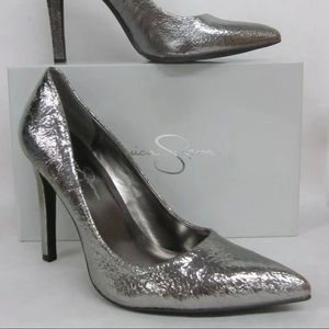 Jessica Simpson pumps